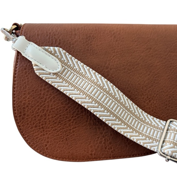 Antik Kraft Crossbody Saddle Bag Brown Vegan Leather Removable Strap - Picture 3 of 10